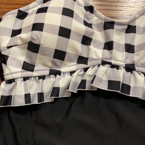 NWT CUPSHE ONE PIECE RUFFLED SWIMSUIT. High cut,  checkered white black / Med - Picture 4 of 14